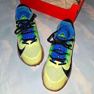 NEW NIKE PEGASUS TRAIL